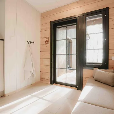 Iisland Aava Villa *